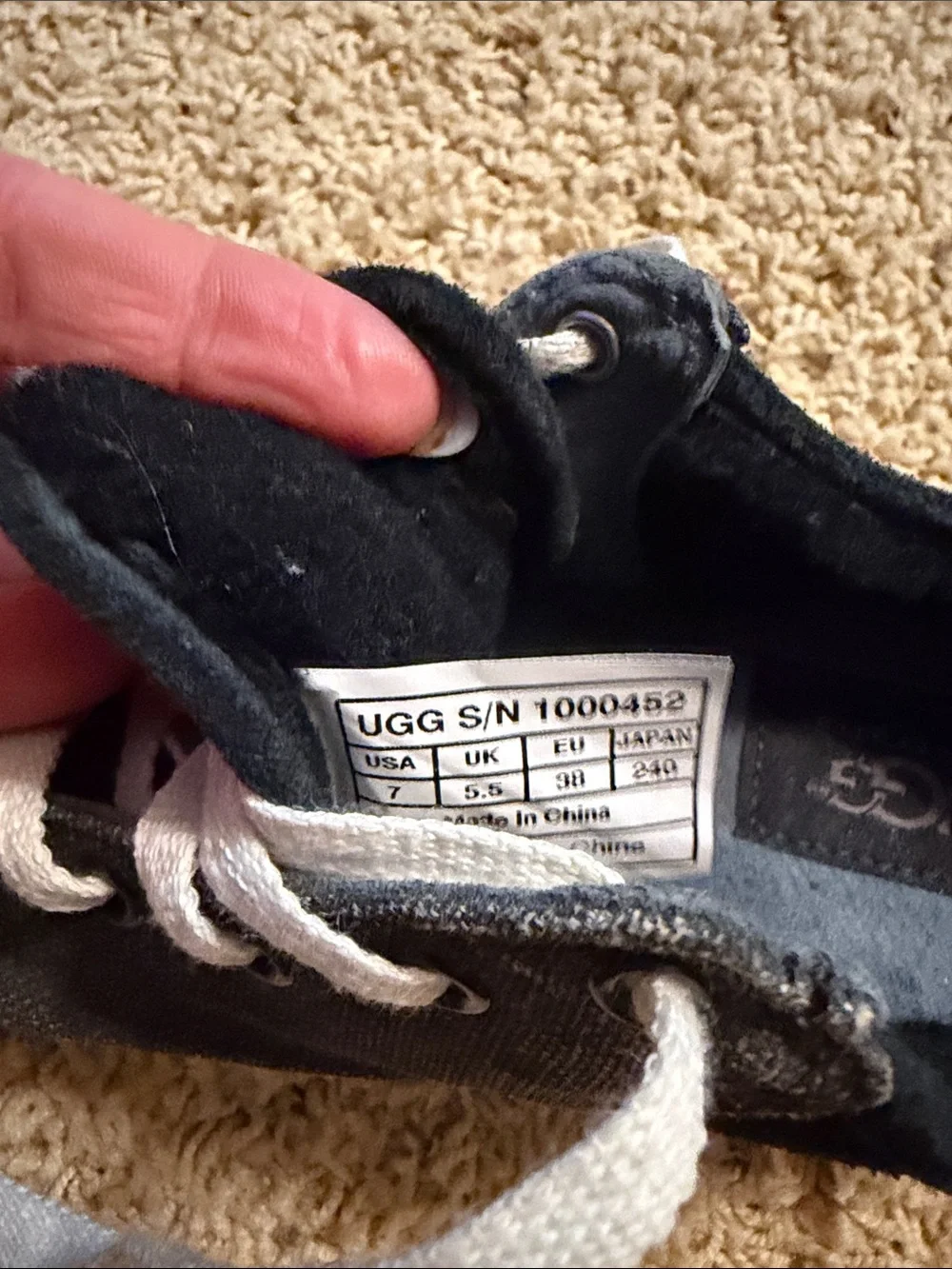 UGG Sneakers Shoes Tennis Womens Size 7 Black/Gray Blend